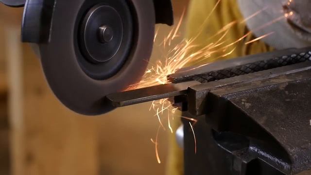 Мегаполезная самоделка из хлама! Она реально работает! смотреть онлайн