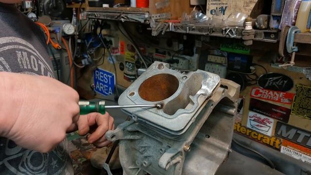 Extract Broken bolts from deep hole NEW easy WAY смотреть онлайн