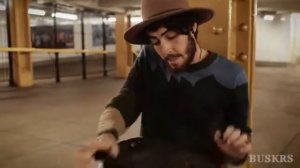 Игра на ханге.