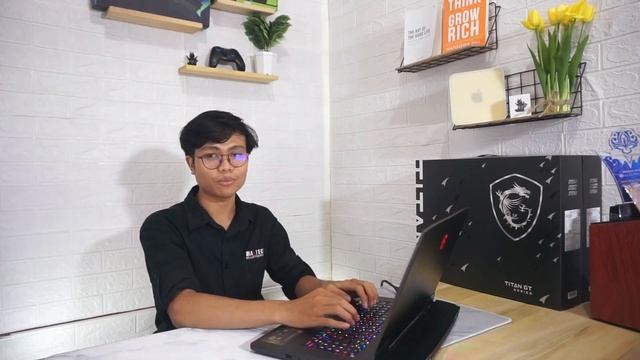 Review Lengkap Laptop Monster!!! MSI TITAN GT77 12UHS i9-12990HX/RTX3080Ti смотреть онлайн