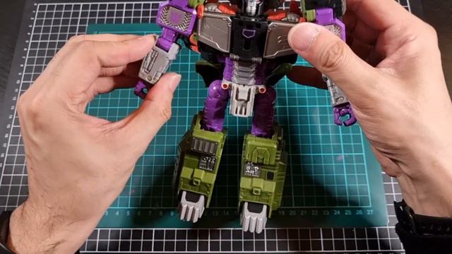 Unboxing & Review - Transformers Legacy Evolution: Leader Class Megatron | Transformers Armada смотреть онлайн