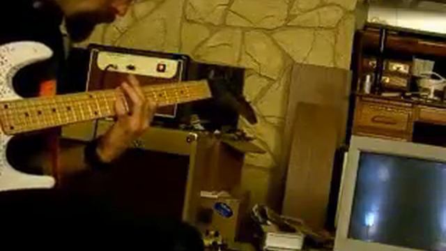 Modded Valve Junior with Distortion смотреть онлайн