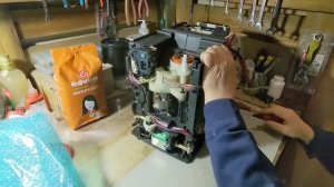 Не затягивает молоко, кофемашина De'Longhi  ECAM/ De'Longhi ECAM  coffee machine does not froth mil