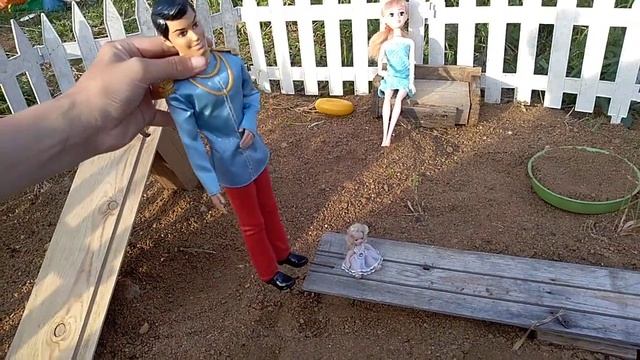 Клад на детской площадке:)МЕГА СФЕРА смотреть онлайн