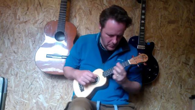 Etude in E Minor (Francisco Tarrega 1852-1909) on ukulele by Paul Mansell смотреть онлайн