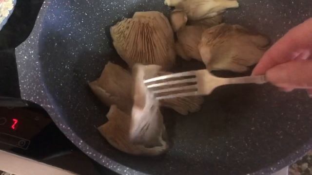 РЕЦЕПТЫ БЛЮД С МОРЕПРОДУКТАМИ. ГОТОВЛЮ НА РОЖДЕСТВЕНСКИЙ СТОЛ смотреть онлайн