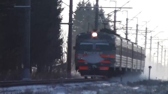 ЭР2Т - 713804 на участке Мариенбург - Пудость смотреть онлайн