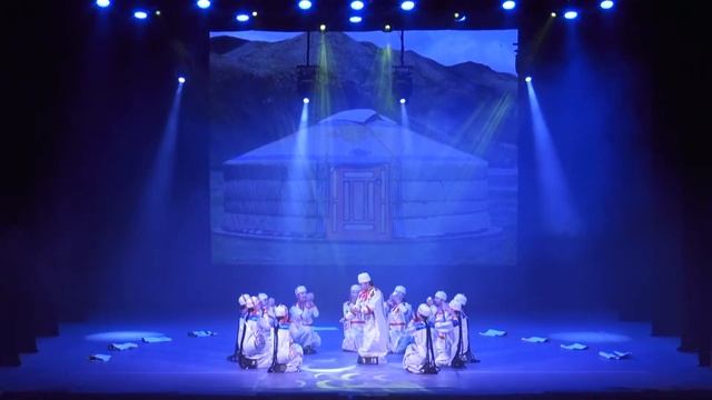 Образцовый ансамбль песни и танца "Саран туяа". смотреть онлайн