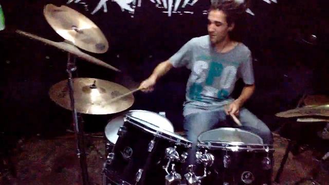 Пуни - Универсальный музыкант (drum cover) Александр Лисецкий смотреть онлайн