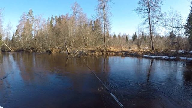 Рыбалка на реке! Весенний спиннинг! Встреча с байдарочниками! смотреть онлайн