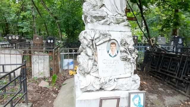 Кузьминское Кладбище Известные Люди смотреть онлайн