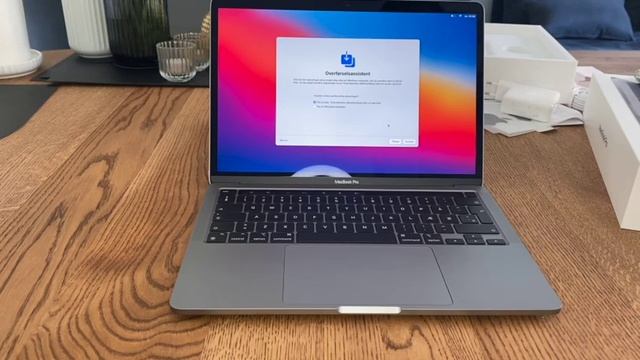 Распаковка и обзор MacBook Pro на М1. Сравнение последних трех поколений