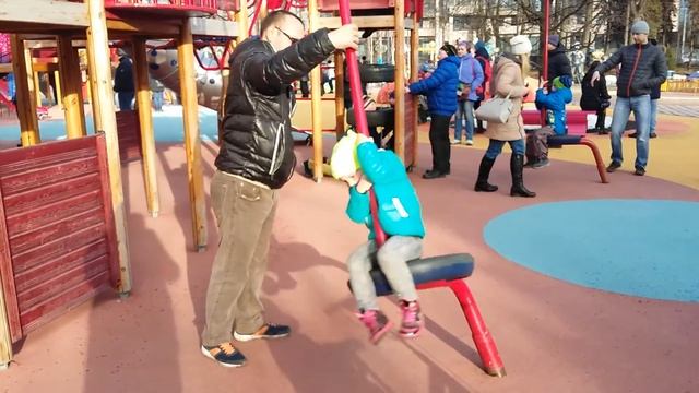 Диво Остров.Масленица.Ксюша на качелях. смотреть онлайн