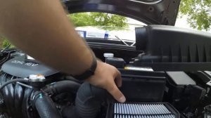 Замена воздушного фильтра Kia Cerato
