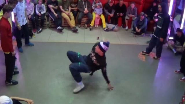 Специалисты vs ОФС True Motion 5 смотреть онлайн