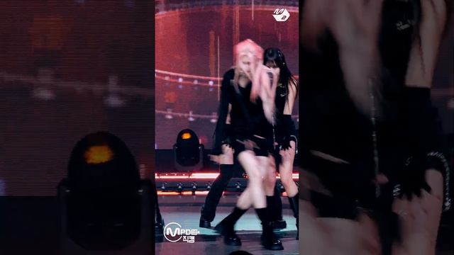 [MPD직캠] 에버글로우 온다 직캠 4K 'SLAY' (EVERGLOW ONDA FanCam) | @MCOUNTDOWN_2023.8.24 смотреть онлайн