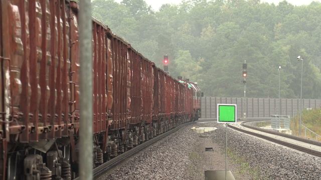 Тепловоз 2М62УМ-0383 на о.п. Гарлява / 2M62UM-0383 at Garliava stop смотреть онлайн