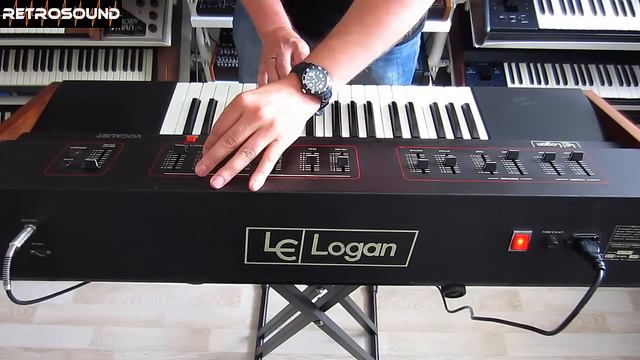 Logan Vocalist - Analog Choir Synthesizer (1979)