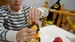 ГРИМАС ПРОТИВ КОМАНДЫ ДИНОСТЕР!