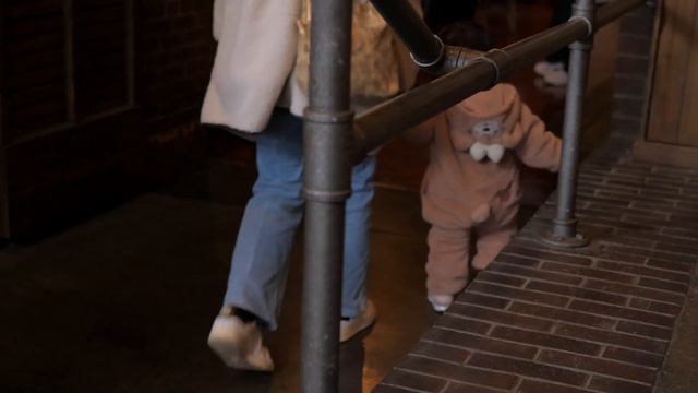 Первый раз Мадоки в Tokyo DISNEY SEA 🥰 смотреть онлайн