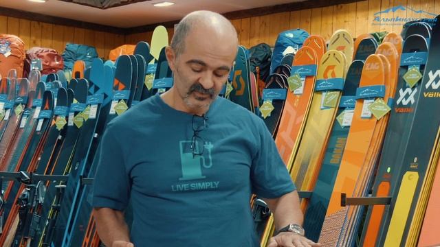 Обзор горных лыж Volkl M5 Mantra | Сергей Гарибов смотреть онлайн