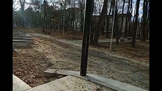 Сквер на Старого/Бельского, Кишинев - снова деньги на ветер смотреть онлайн