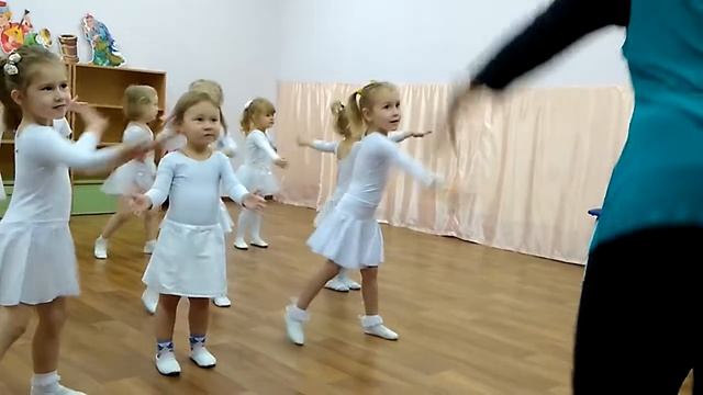 Открытый урок "Шаги" танцы(3) смотреть онлайн