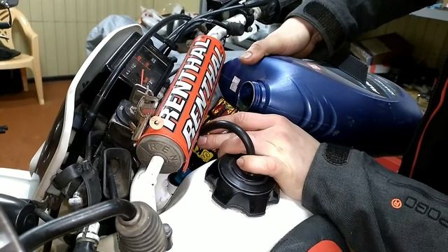 HONDA XR600R Обслуживание и первый запуск смотреть онлайн