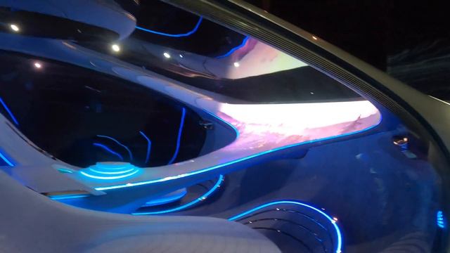 VISION AVTR — Avatar concept car by Mercedes-Benz at CES 2020 смотреть онлайн