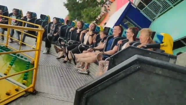 САНКТ-ПЕТЕРБУРГ. ДИВО ОСТРОВ. ПАРК АТТРАКЦИОНОВ. ЛЕТАЮЩАЯ ТАРЕЛКА. ЭКСТРИМ. ЛЕТО. АВГУСТ. 2022. смотреть онлайн