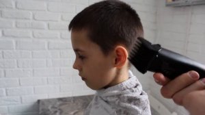 стрижка мужская машинкой дома. Простая детская стрижка/ children's haircut
