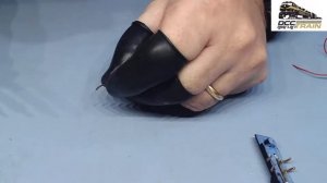 Пайка проводов к контактам.