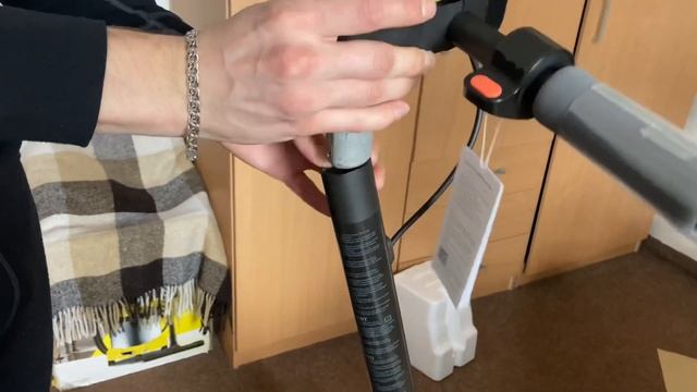 Xiaomi Essential Scooter Global Version Unboxing смотреть онлайн