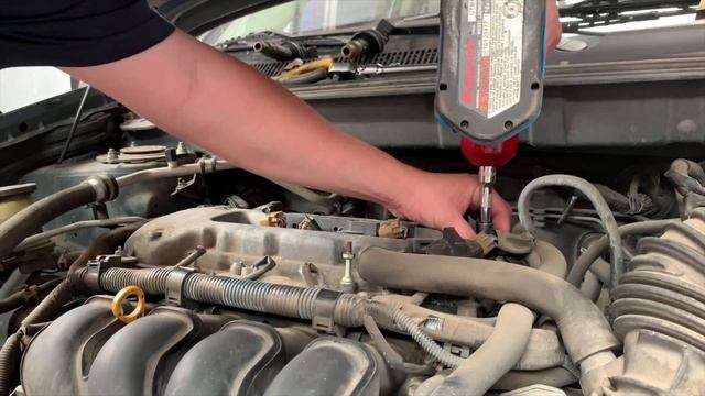 Pontiac Vibe Or Toyota Matrix Spark Plug Replacement смотреть онлайн