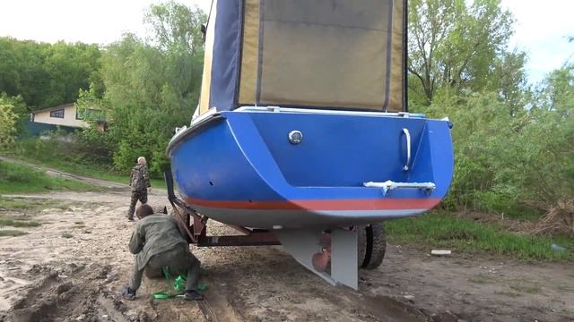 Спускаем катер на воду! смотреть онлайн