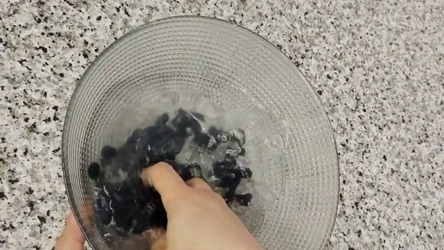 Какос салмасы жане мейіз қосылған булочки. Булочки с кокосовый стружкой. смотреть онлайн