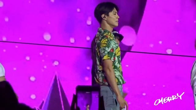190622 Park Bogum in Manila - Dancing What Is Love, Pretty U, Boy with Luv + Singing Must Have Love смотреть онлайн