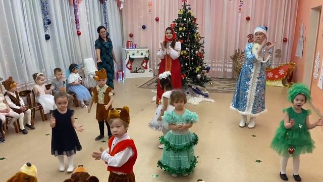 Новогодний утренник во 2 младшей группе смотреть онлайн