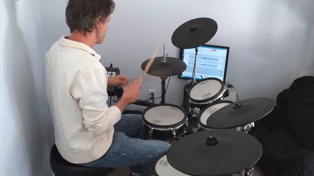 Drumming Metronome Practice with the Roland TD-12, смотреть онлайн