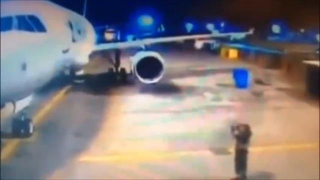 Gear Up On Ground смотреть онлайн