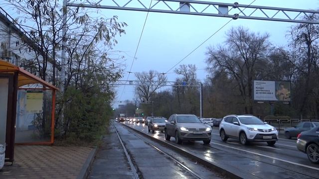 Ростовский трамвай Татра на 14-й линии, по 10-ке. 16.11.23г смотреть онлайн