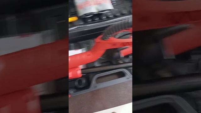 Шлифмашина для стен и потолков FELISATTI МШ-750Э смотреть онлайн