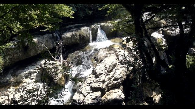 Грузия, Мартвильский каньон, красивый водопад Кинчха и каньон Окаце. Красивые места в Грузии смотреть онлайн