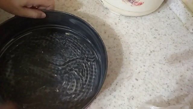 Очень мягкий и ароматный кекс с джемом черники. Вкусно! смотреть онлайн