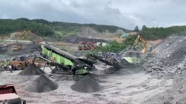 Мобильный дробильно-сортировочный комплекс (тандем: дробилка+грохот) смотреть онлайн