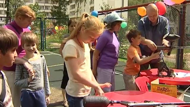Дворовый праздник в районе Матушкино смотреть онлайн