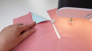 Оказывается 90% начинающих даже не догадываются как сшить вырез со щелью и воротником