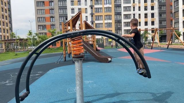 Игры на детской площадке смотреть онлайн