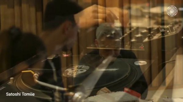 Satoshi Tomiie - Yoyaku instore session