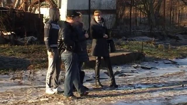 В понедельник дом семьи Задковых был затоплен водой, вышедшей из берегов реки Абин смотреть онлайн